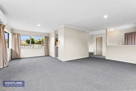Photo of property in 31 Grabella Place, Papamoa Beach, Papamoa, 3118