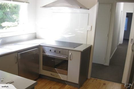 Photo of property in 27 Huntleigh Park Way, Ngaio, Wellington, 6035