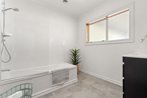 Photo of property in 67 Strasbourge Street, Martinborough, 5711