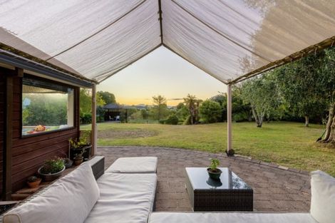 Photo of property in 25 Links View Drive, Omokoroa, 3114