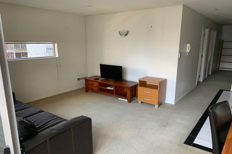 Photo of property in Alpha Apartments, 506/17 Vogel Lane, Auckland Central, Auckland, 1010