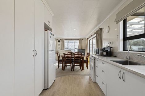 Photo of property in 82 High Street, Eltham, 4322