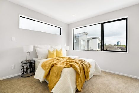 Photo of property in 14c Serjeant Street, Henderson, Auckland, 0612