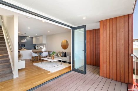 Photo of property in 1/69 Lake Road, Devonport, Auckland, 0624