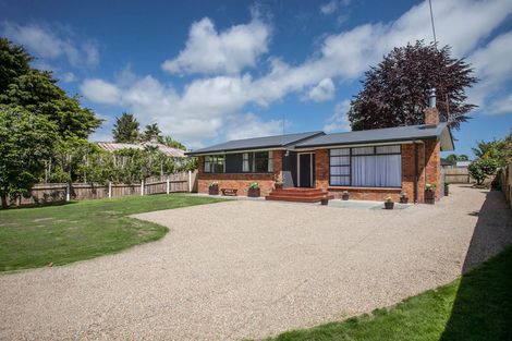 Photo of property in 281 Shakespeare Street, Leamington, Cambridge, 3432