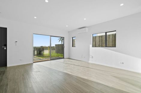 Photo of property in 62a Crestview Rise, Papakura, 2110