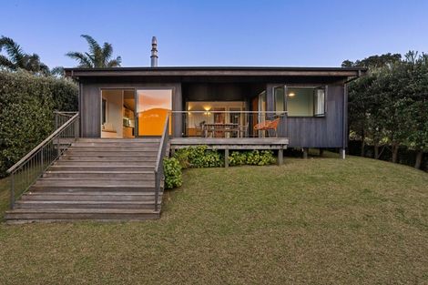 Photo of property in 200 Onemana Drive, Onemana, Whangamata, 3691