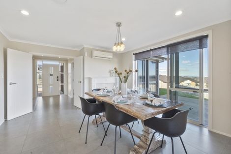 Photo of property in 15 Castleton Way, Flagstaff, Hamilton, 3210