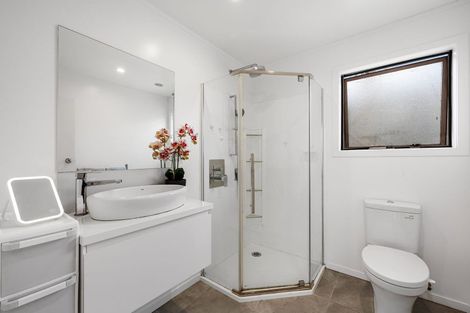 Photo of property in 3/100 Royal Road, Massey, Auckland, 0614