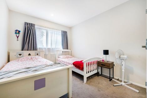 Photo of property in 47d Bruce Mclaren Road, Henderson, Auckland, 0612