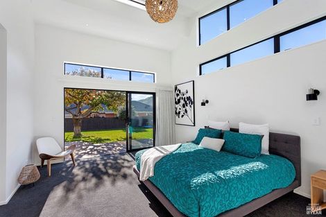 Photo of property in 72a Port Hills Road, Heathcote Valley, Christchurch, 8022