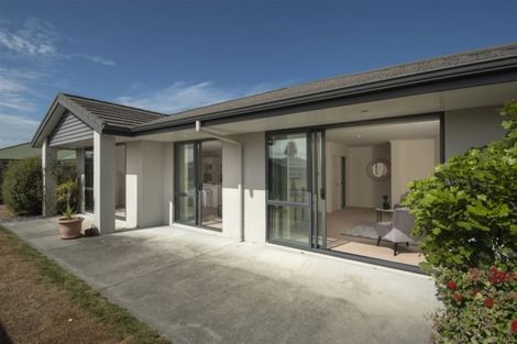 Photo of property in 125 Doncaster Drive, Papamoa Beach, Papamoa, 3118