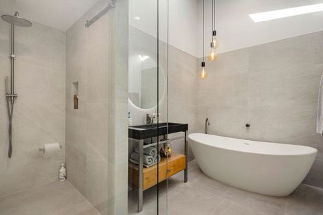 Photo of property in 14 Fairfield Road, Fairfield, Hamilton, 3214