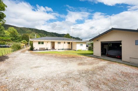 Photo of property in 153 Fairfax Street, Murchison, 7007