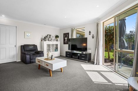 Photo of property in 2 Glencullen Drive, Casebrook, Christchurch, 8051