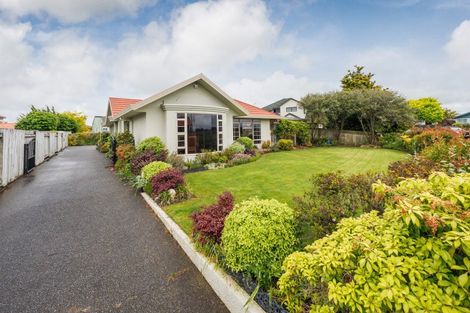 Photo of property in 27 Leander Place, Milson, Palmerston North, 4414