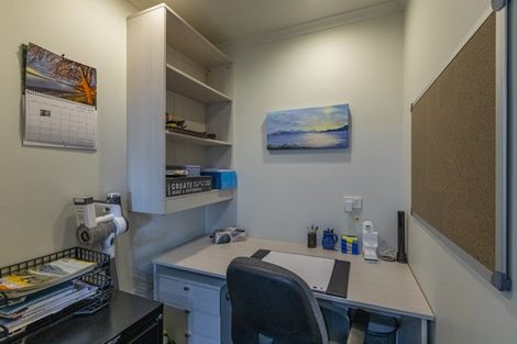 Photo of property in 14 Brooker Place, Waipukurau, 4200