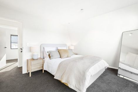 Photo of property in 2/42 Island Road, Beach Haven, Auckland, 0626