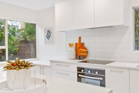 Photo of property in 176 Universal Drive, Henderson, Auckland, 0610