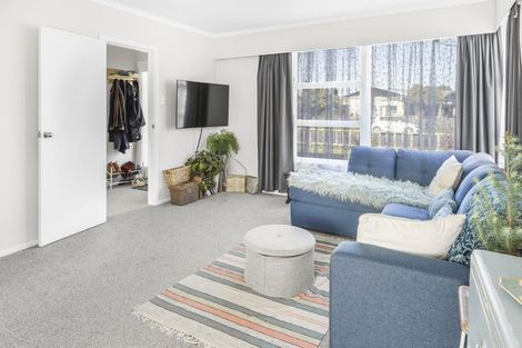 Photo of property in 12 Cecil Street, St Andrews, Hamilton, 3200