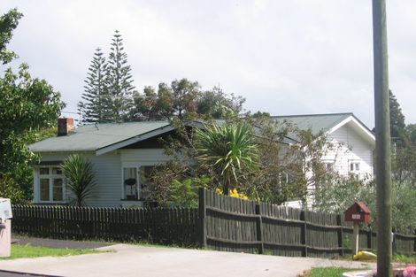 Photo of property in 1/10 Pine Street, New Lynn, Auckland, 0600