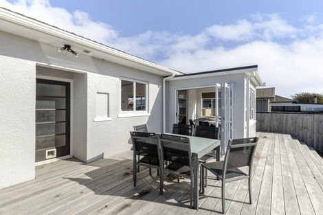 Photo of property in 319 Carrington Street, Vogeltown, New Plymouth, 4310