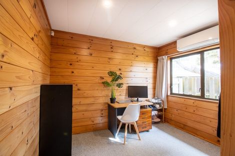 Photo of property in 65 Queens Road, Waikanae Beach, Waikanae, 5036