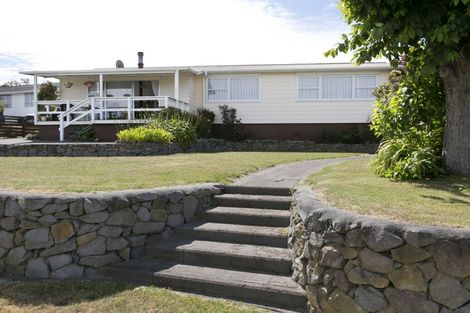 Photo of property in 17 Kinder Street, Acacia Bay, Taupo, 3330