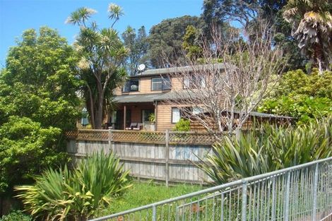 Photo of property in 2/25 Glencoe Road, Browns Bay, Auckland, 0630