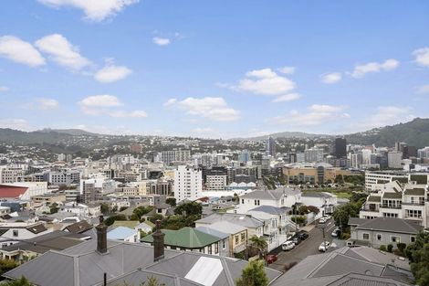Photo of property in 6 Doctors Common, Mount Victoria, Wellington, 6011