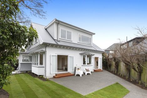 Photo of property in 13 Idris Road, Fendalton, Christchurch, 8052