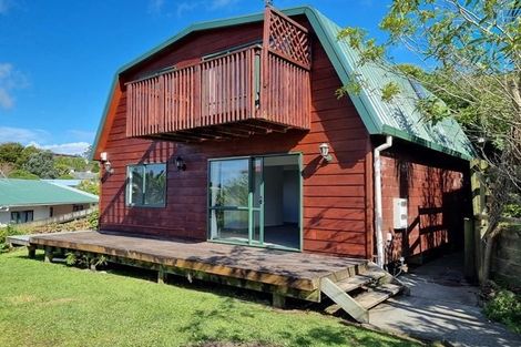 Photo of property in 1/80 Sunnyside Road, Sunnyvale, Auckland, 0612