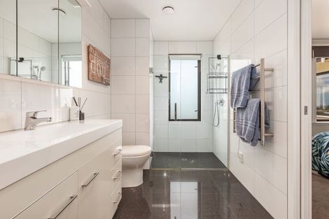 Photo of property in 39b Kakariki Grove, Waikanae, 5036