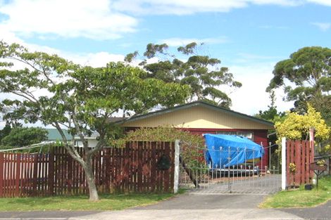 Photo of property in 61 West Harbour Drive, West Harbour, Auckland, 0618