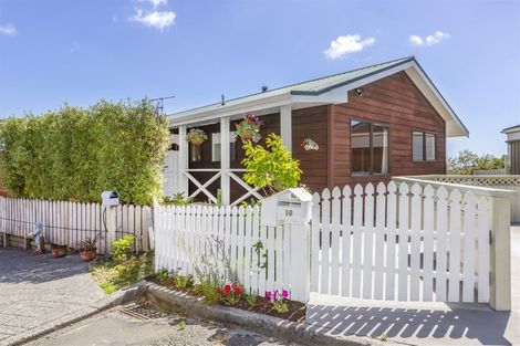 Photo of property in 16 Solway Place, Papakowhai, Porirua, 5024