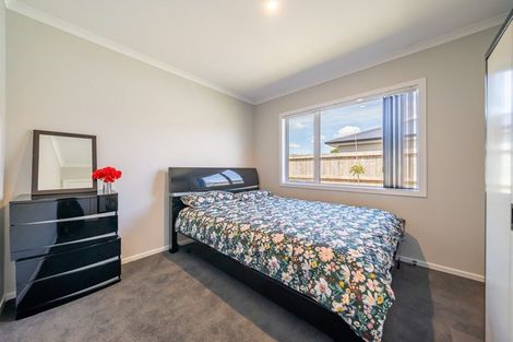 Photo of property in 2 Climie Way, Trentham, Upper Hutt, 5018