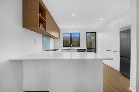 Photo of property in 4/29 Normandy Place, Henderson, Auckland, 0610
