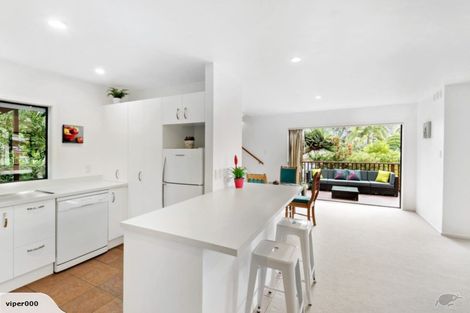 Photo of property in 8 Rosecamp Road, Beach Haven, Auckland, 0626