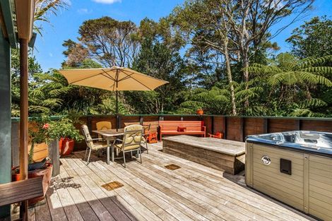 Photo of property in 214 Shaw Road, Oratia, Auckland, 0604