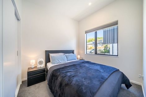 Photo of property in 1/62 Spenmoor Street, Newlands, Wellington, 6037