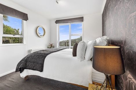 Photo of property in 9 Admiralty Street, Crofton Downs, Wellington, 6035