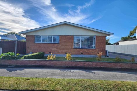 Photo of property in 2 Dellow Place, Spreydon, Christchurch, 8024