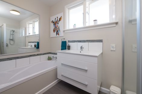 Photo of property in 71a Main Road, Redcliffs, Christchurch, 8081