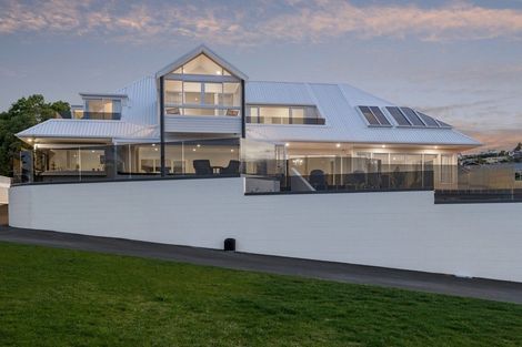 Photo of property in 27 Assisi Street, Mount Pleasant, Christchurch, 8081