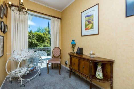 Photo of property in 72 Blue Mountains Road, Pinehaven, Upper Hutt, 5019