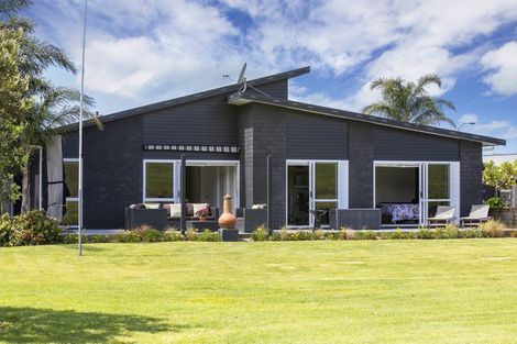 Photo of property in 168 Mangatawhiri Road, Omaha, Warkworth, 0986