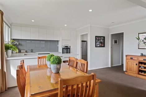 Photo of property in 10 Clipper Place, Redwood, Christchurch, 8051