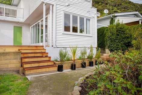 Photo of property in 171 Muritai Road, Eastbourne, Lower Hutt, 5013