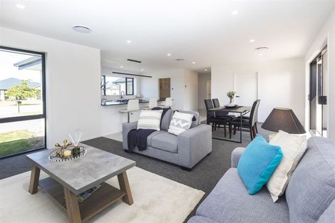 Photo of property in 15 Claremont Crescent, Amberley, 7410