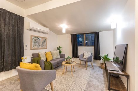 Photo of property in 1/45 Airlie Road, Plimmerton, Porirua, 5026